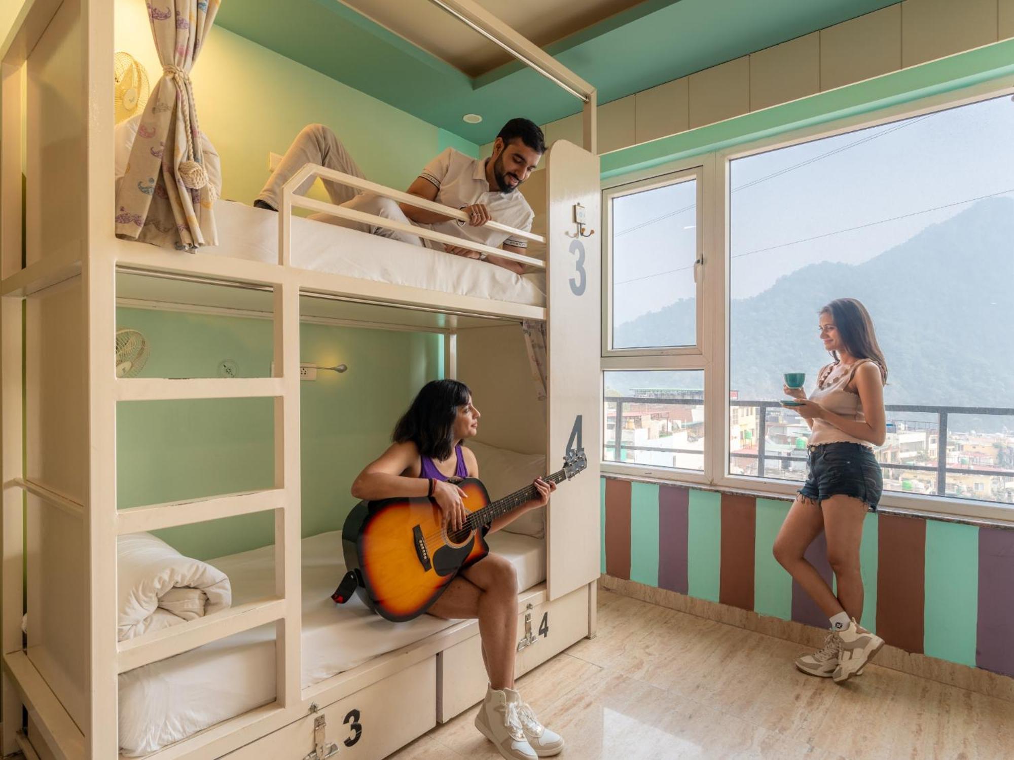 Moustache Rishikesh Luxuria Hostel Екстериор снимка