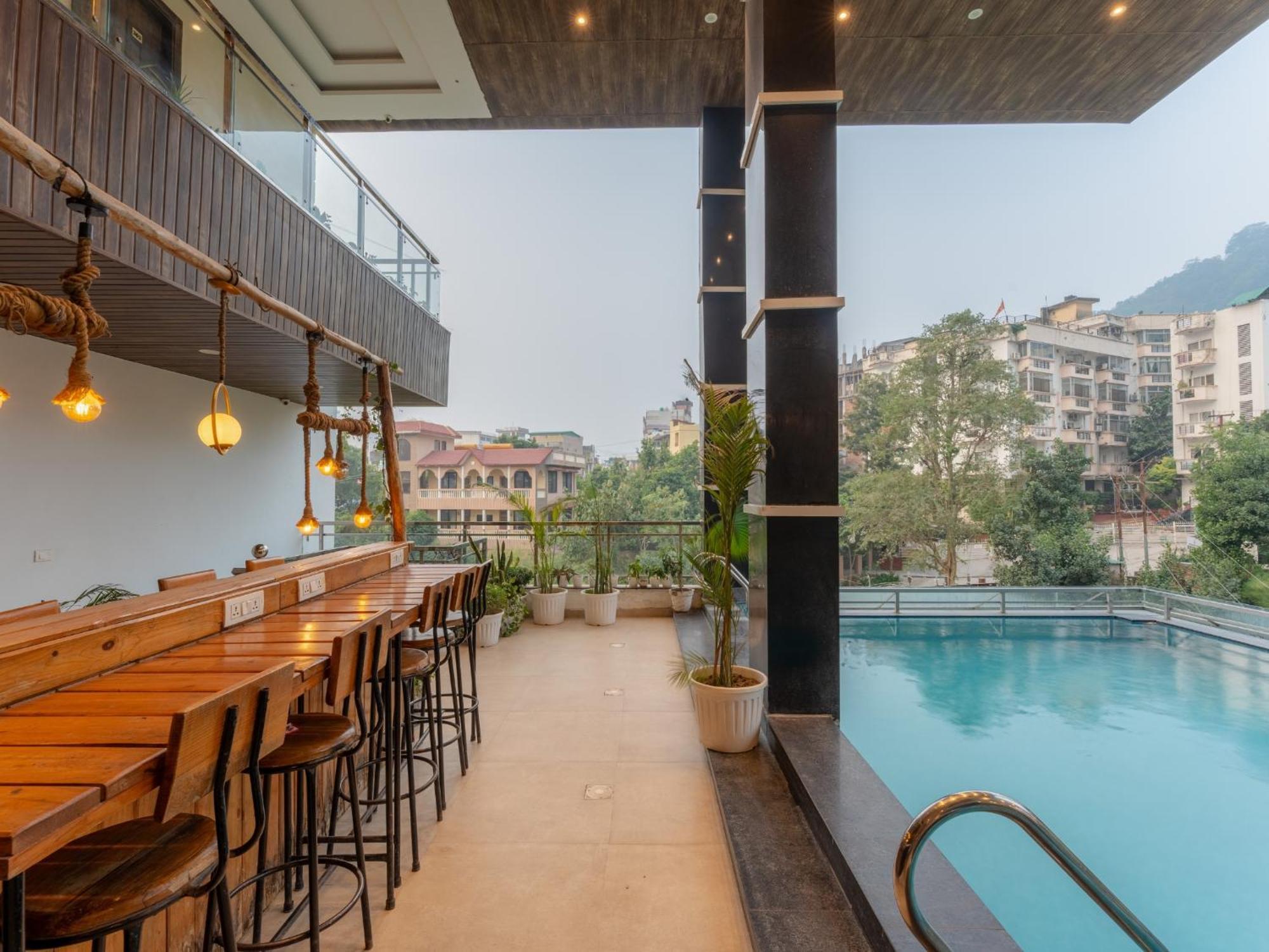 Moustache Rishikesh Luxuria Hostel Екстериор снимка