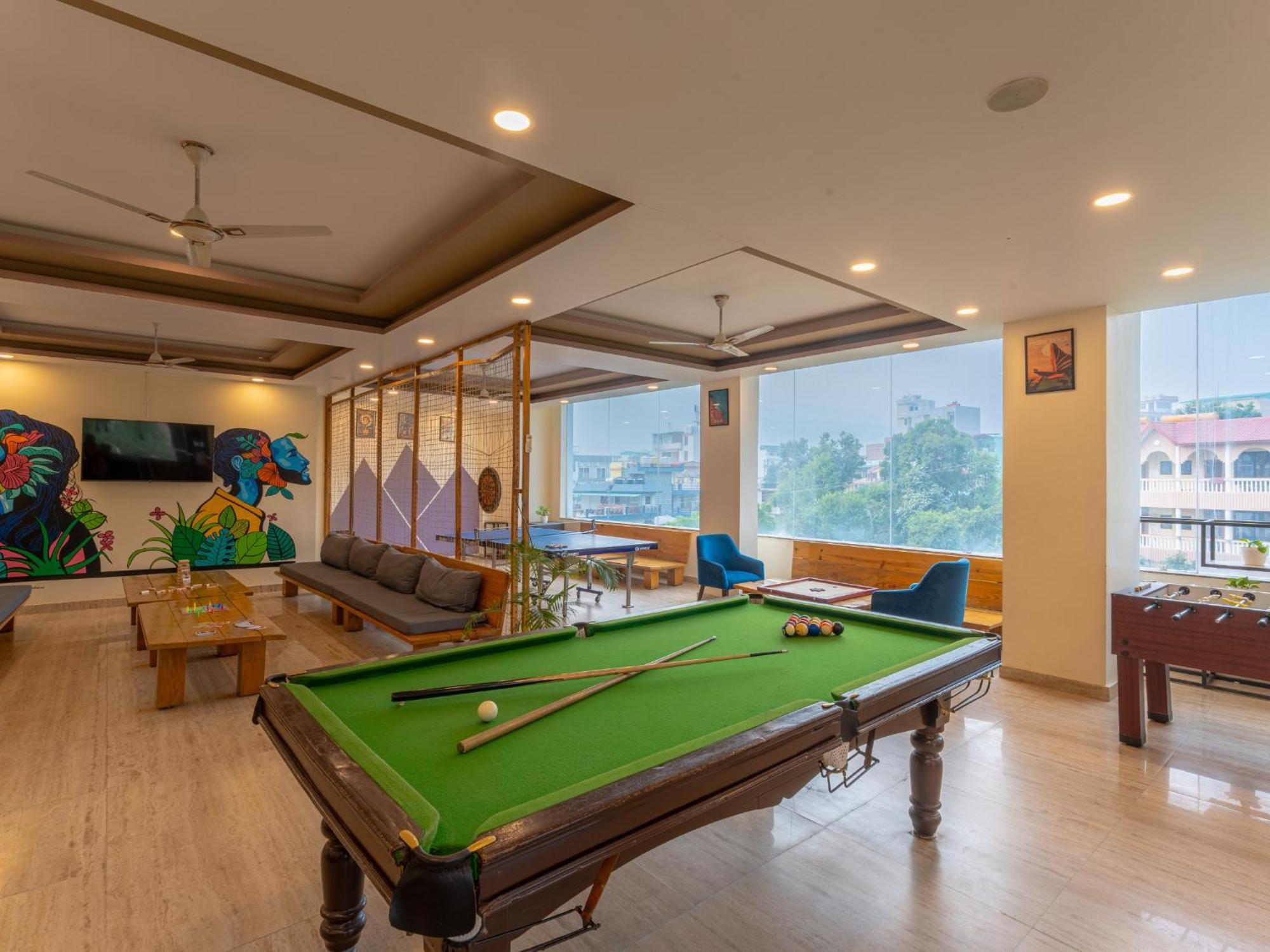 Moustache Rishikesh Luxuria Hostel Екстериор снимка