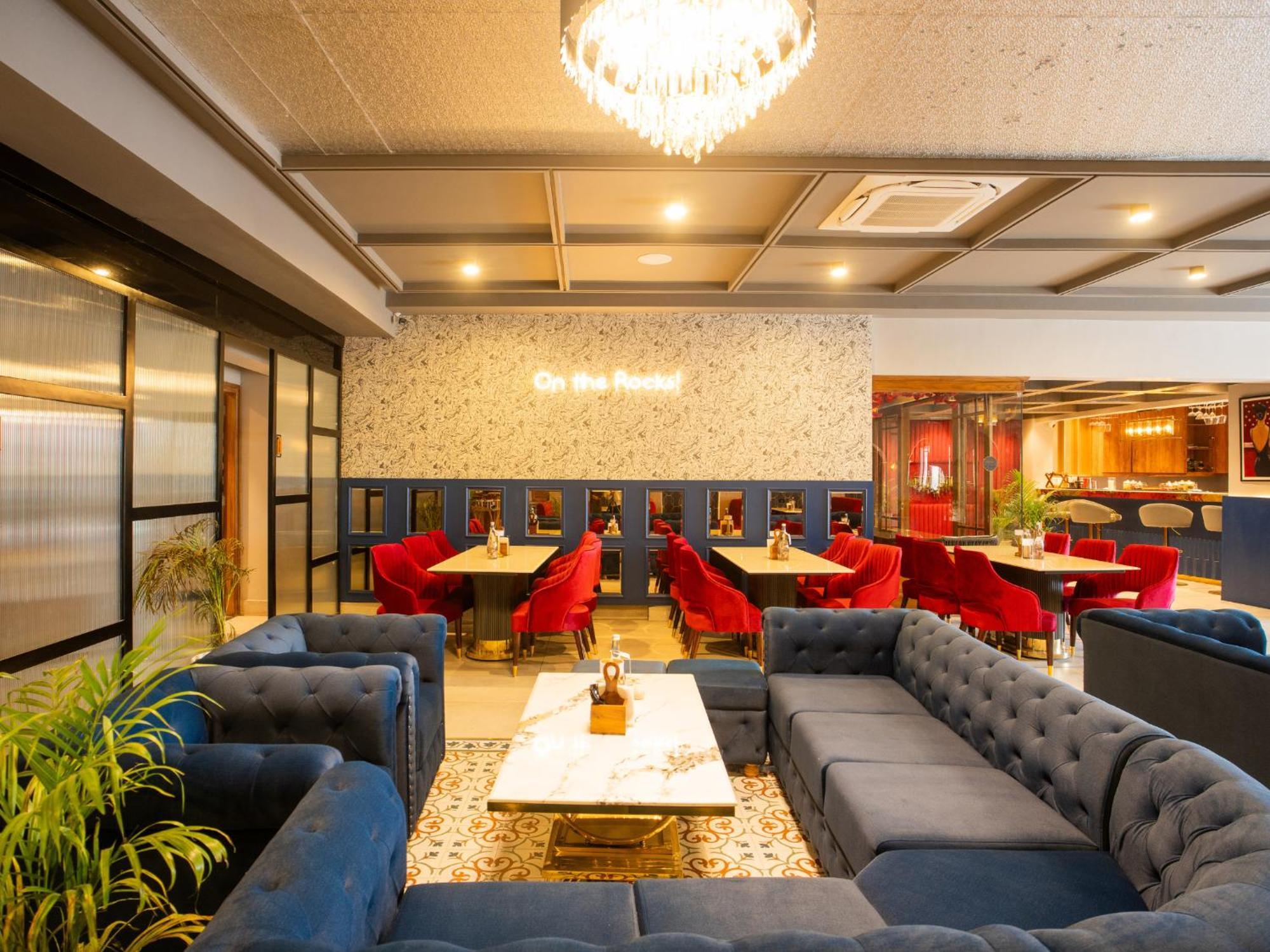 Moustache Rishikesh Luxuria Hostel Екстериор снимка